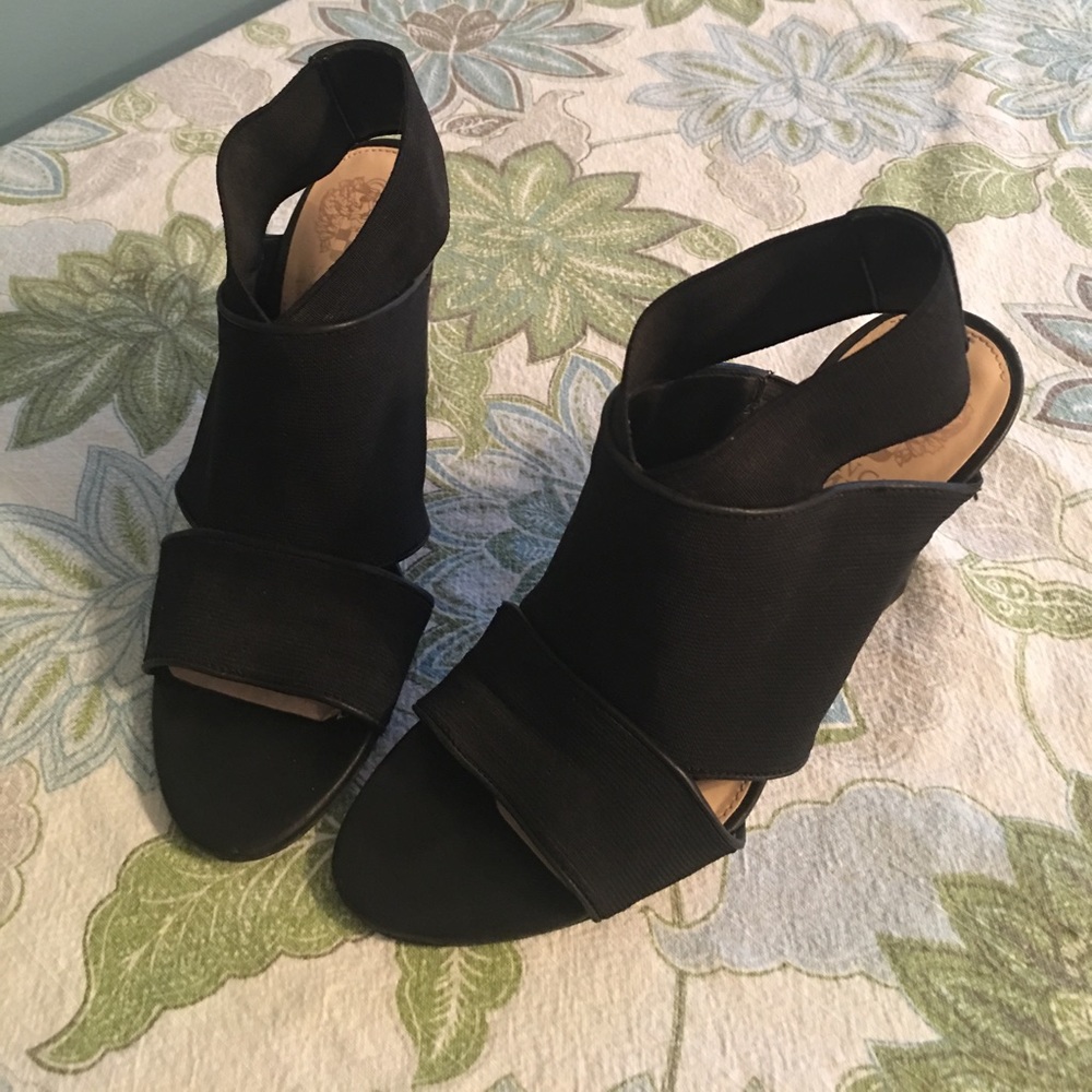 Vince Camuto Black Wedges
